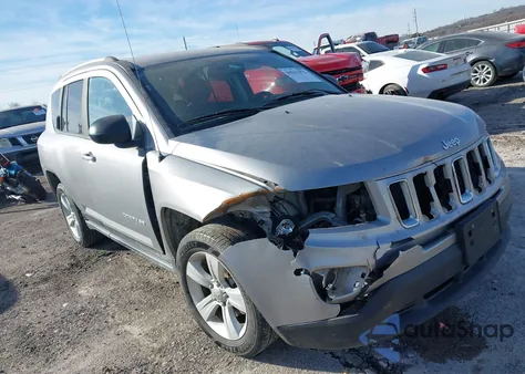 2016 Jeep Compass Sport из США, поврежденный, VIN 1C4NJCBA2GD612262